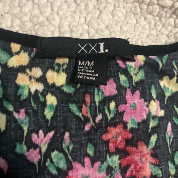 FOREVER 21 BRAND FLORAL romper !! - Picture 3 of 3